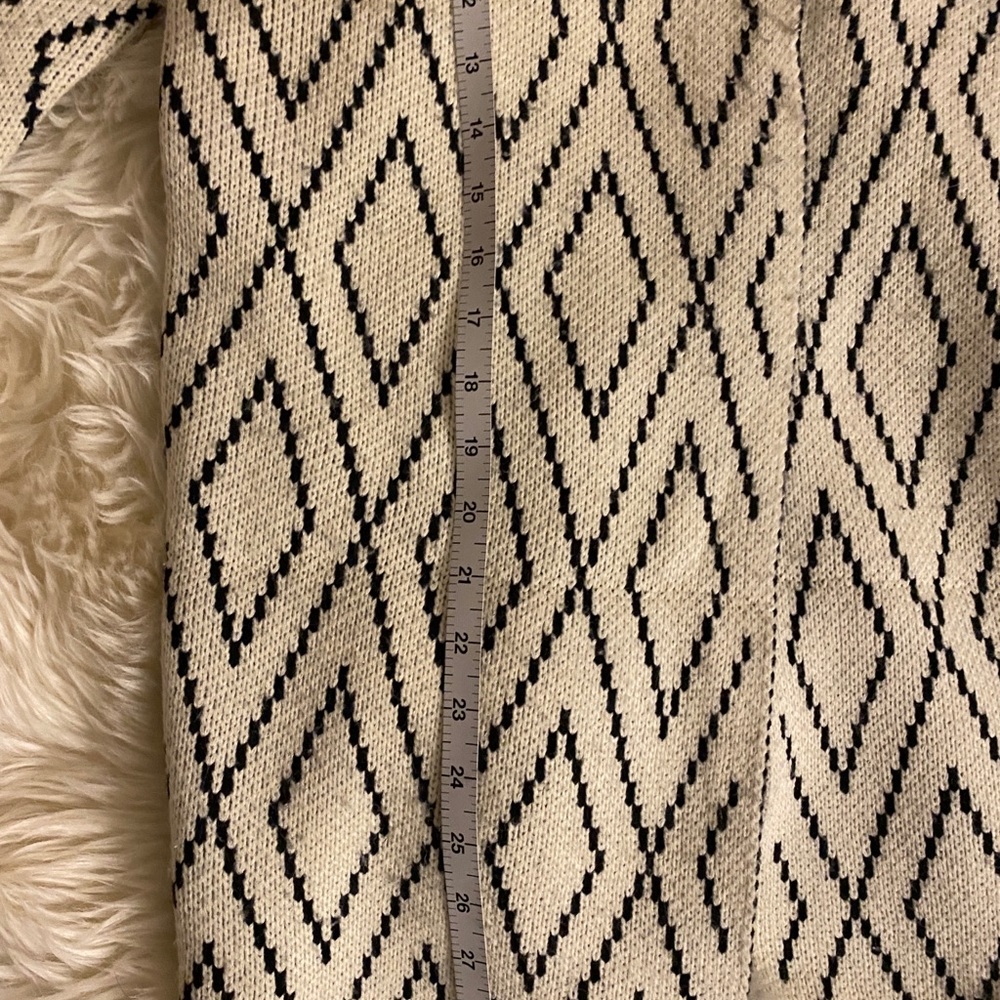 Geometric sweater - Picture 5 of 6
